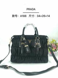 Picture of Prada Lady Handbags _SKUfw152447600fw